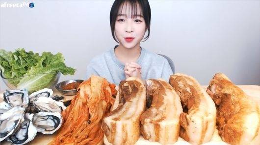 인기 먹방 유튜버 쯔양 [아프리카TV 캡처. 재판매 및 DB 금지]