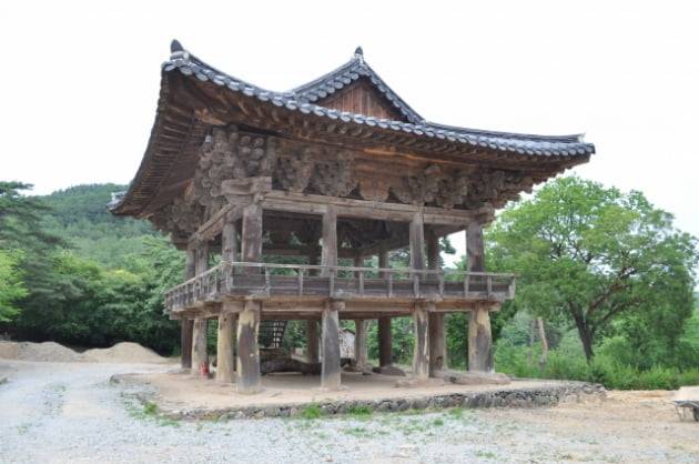 문화재청이 보물로 지정예고한 의성 대곡사 범종루. 문화재청 제공