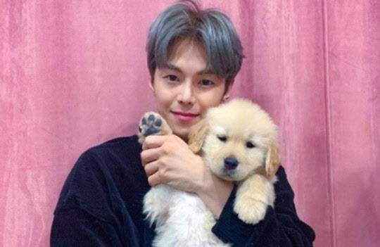 배우 박은석이 반려동물 파양 의혹에 휩싸였다. 사진은 현재 반려동물인 ‘몰리’와 함께 한 사진 (사진=박은석 인스타그램)
