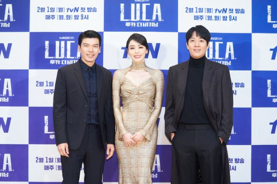 [서울=뉴시스] 27일 오후 진행된 tvN 새 월화극 '루카 : 더 비기닝' 온라인 제작발표회에 참석한 김성오, 이다희, 김래원 (사진 = tvN) photo@newsis.com /사진=뉴시스