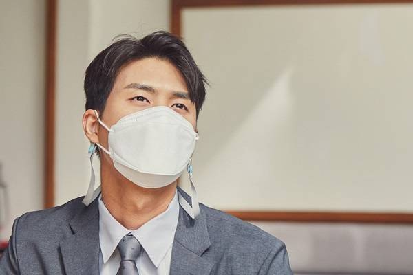 코로나로 인한 스트레스를 완화하려면 매일 햇볕을 쬐며 야외에서 걷는 게 도움이 된다./사진=게티이미지뱅크