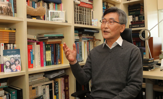Former Pastor Lee Jae-cheol during an interview with the JoongAng Ilbo at his home in Geochang County, South Gyeongsang in March 2019. [SONG BONG-GEUN]