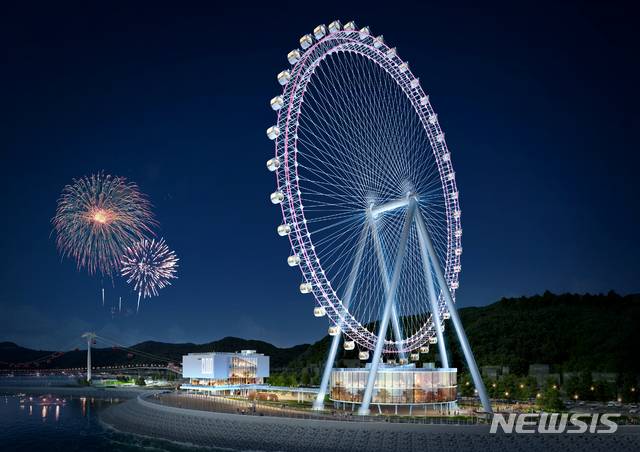 [영덕=뉴시스] 강진구 기자 = 영덕군(군수 이희진)은 28일 오후 군청에서 경상북도와 함께 ㈜디오와 500억원 규모의 대관람차 조성을 위한 투자양해각서(MOU)를 체결했다.사진은 영덕 강구항 해파랑공원에 조성하는 대관람차 야간 조감도.(사진=영덕군 제공) 2021.01.28.photo@newsis.com