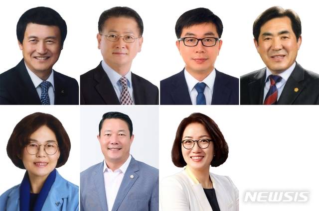 [전주=뉴시스] 제11대 전북도의회 교육위원회 위원. (왼쪽 위부터 김희수 위원장, 김정수 부위원장, 강용구·김종식 의원, 아래 박희자·최영일·최영심 의원. photo@newsis.com