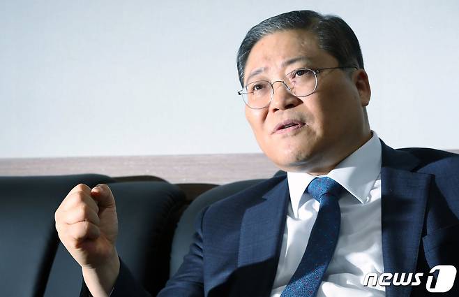 소강석 한국교회총연합 대표회장(새에덴교회 담임목사)가 25일 오후 서울 종로구 연지동 한국기독교회관에서 뉴스1과 인터뷰를 갖고 있다. 2021.1.25/뉴스1 © News1 박정호 기자