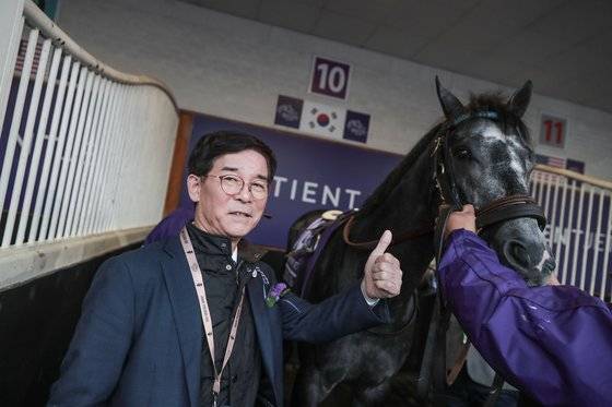 2018년 미국 브리더스컵에 출전 당시 닉스고와 김낙순 한국마사회장.