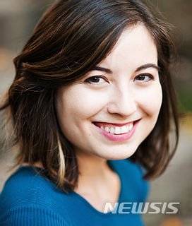 [서울=뉴시스]한국계 미국인 태 켈러 작가. (사진 = 태 켈러 홈페이지 캡처) 2021.01.26.photo@newsis.com /사진=뉴시스