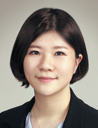 이진송 계간 홀로 발행인