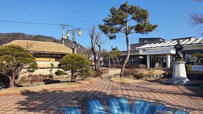 정지용 생가와 정지용문학관