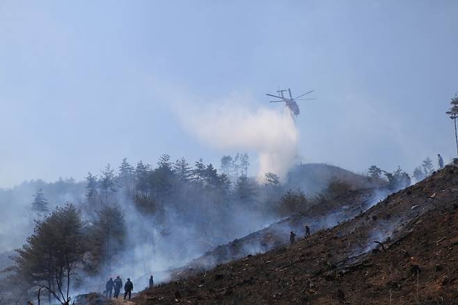 산불진화헬기 산불진화사진. / 사진제공=경기도산불방지대책본부