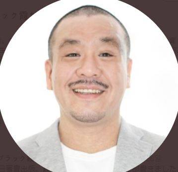 일본 국가공무원으로 20년 가까이 일하다 사직한 후 저서 '블랙 가스미가세키(霞ヶ關)'에서 공직 사회의 실태를 비판한 센쇼 야스히로(千正康裕·46) 씨 [센쇼 야스히로 트위터 캡처, 재판매 및 DB 금지]