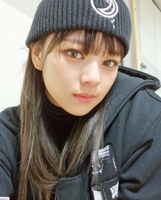 Girls group TWICE member Jingyuon has been telling the recent situation for a long time.On the 31st, Jeongyeon posted a picture on his personal Instagram with an article entitled Good to see you #Once.In the open photo, Jingyeon is staring at the camera in a black beanie, making a faint smile, especially the more mature and neat beauty.The netizens who watched this left words of support such as I wanted to see, Proud Jeongyeon and Sick.Meanwhile, Jingyeon, who temporarily suspended his activities for health reasons last October, returned to the 30th High1 Seoul Song Award held on the 31st.