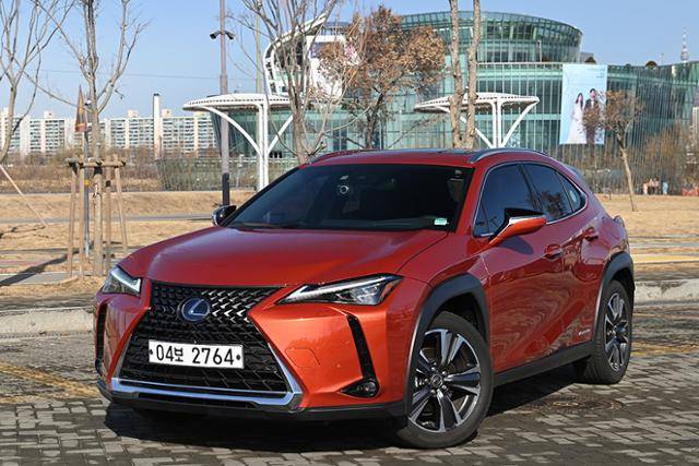 렉서스 UX 250h AWD 시승기