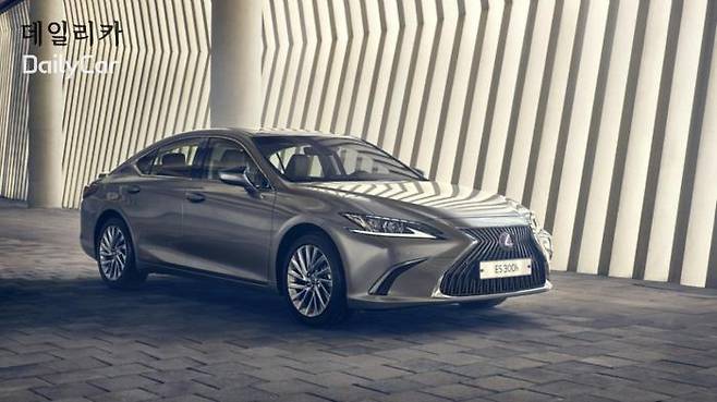 뉴 제너레이션 ES 300h</figcation>