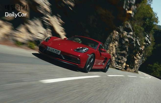 718 카이맨 GTS 4.0</figcation>