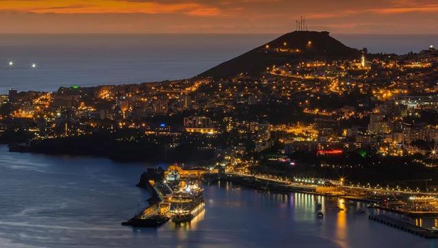 1일 '노마드 빌리지'를 새로 연 포르투갈 마데이라섬. 마데이라올이어닷컴 캡처