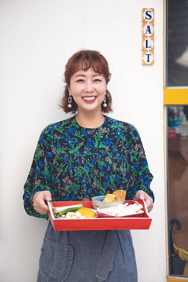 홍신애는 현재 레스토랑 `솔트2`를 운영하고 있다.