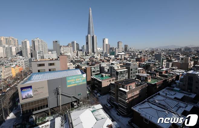 서울 송파구 지하철 석촌고분역 인근 저층주거지인 빌라 밀집지역 모습. 2021.2.4/뉴스1 © News1 박세연 기자