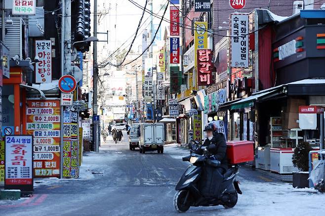 서울 서대문구 신촌 대학가 음식점 골목 모습. (사진=연합뉴스)