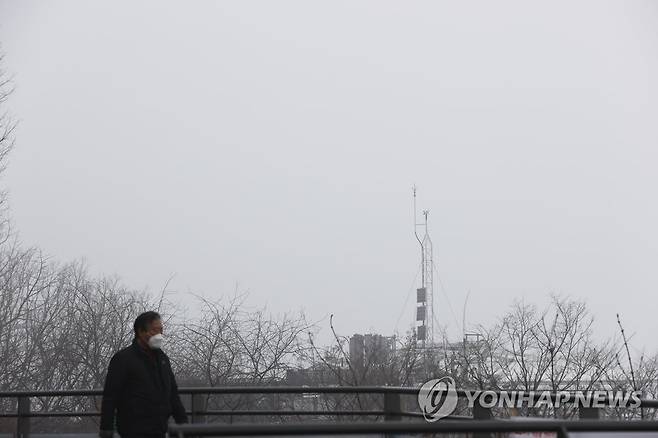 한낮에는 포근…전국 곳곳 안개