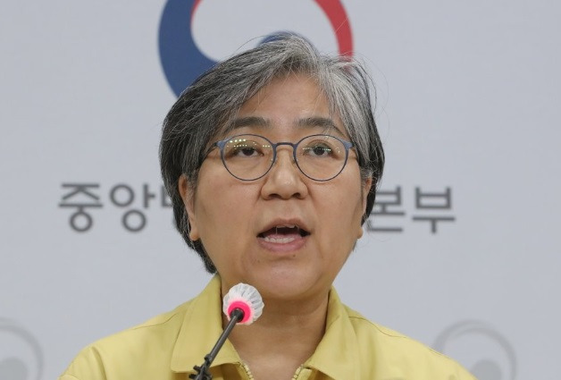 정부가 만 65세 이상 고령층에게는 당분간 아스트라제네카(AZ)사의 코로나19 예방백신을 접종하지 않기로 결정했다./사진=연합뉴스