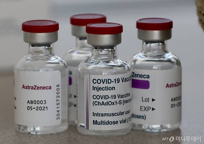 AstraZeneca vaccine is ready to be used at the Wellcome Centre in Ilford, east London, Friday, Feb. 5, 2021. (AP Photo/Frank Augstein) / 사진제공=AP 뉴시스