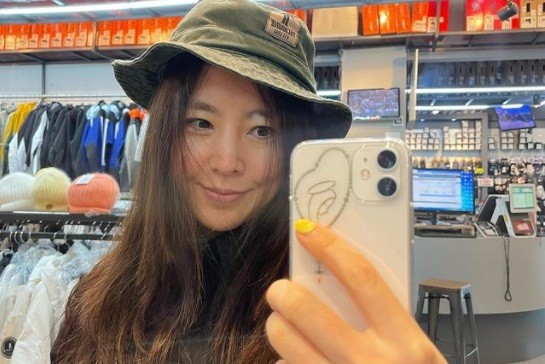 Actor Han Chae-ah shares the latest on Real MinmukHan Chae-ah posted a picture on his Instagram on the 15th with a clover emoticon.The photo featured Han Chae-ah posing in the background of a clothing store, which attracted attention with a real person who did not make up at all.A confident smile was also outstanding.Meanwhile, Han Chae-ah recently met with viewers through SBS The Beating Girls.