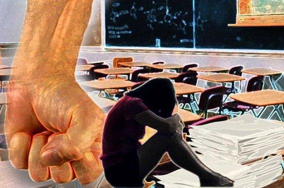 거듭 되풀이되는 학교폭력에 가해학생뿐 아니라 학교에도 책임을 물어야 한다는 비판이 나온다. fnDB