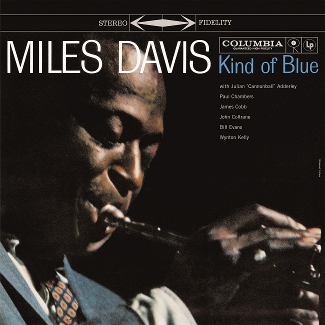 마일스의 대표작이자 재즈사에서 가장 중요한 앨범으로 꼽히는 `Kind of Blue`.