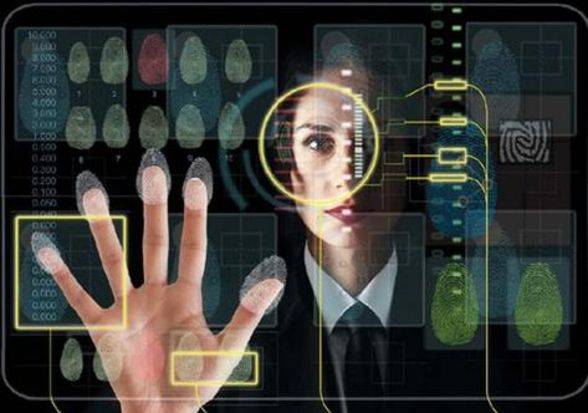 생체인식 기술과 인공지능 기술의 발전으로 인간의 몸이 비밀번호인 시대가 왔다. 하지만 역설적으로 개인 정보를 지키기 더 어려운 시대가 왔다는 우려가 나온다.