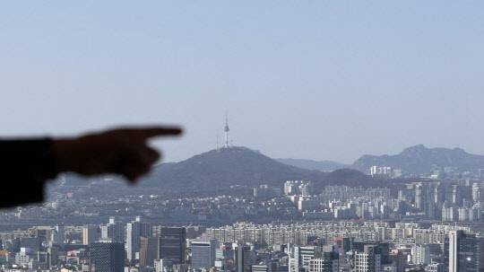 서울 강남구 한국무역협회에서 바라본 강남권 일대 아파트 전경. <연합뉴스>