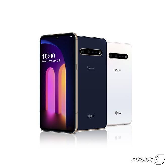 LG전자의 스마트폰 'V60 씽큐' 제품의 모습(LG전자 제공) © 뉴스1
