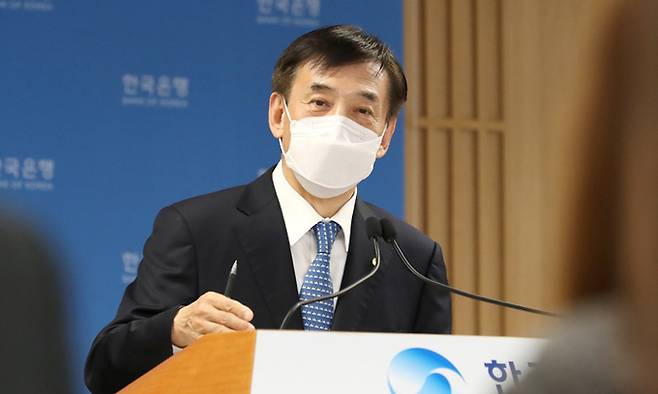 이주열 한국은행 총재가 25일 서울 중구 한국은행에서 열린 통화정책방향 기자간담회에서 발언하고 있다. 한국은행 제공