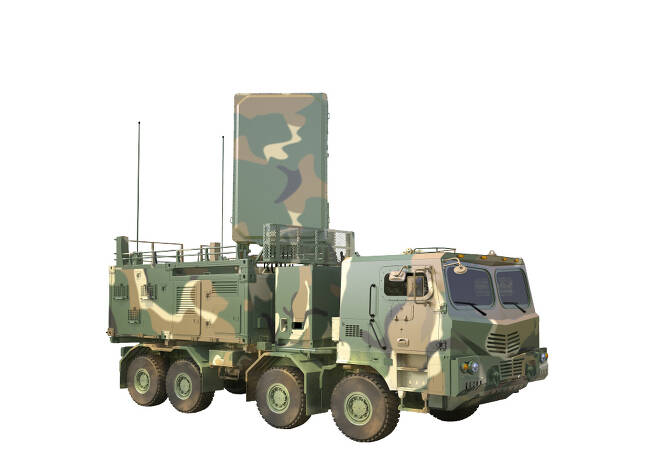 대포병탐지레이더-II는 높은 성능과 가격경쟁력으로 해외에서도 높은 관심을 받고 있는 우수한 무기체계이다. 사진=방위사업청