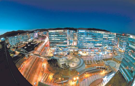 View of Pangyo, Gyeonggi, where many local IT companies are located. [JOONGANG PHOTO]