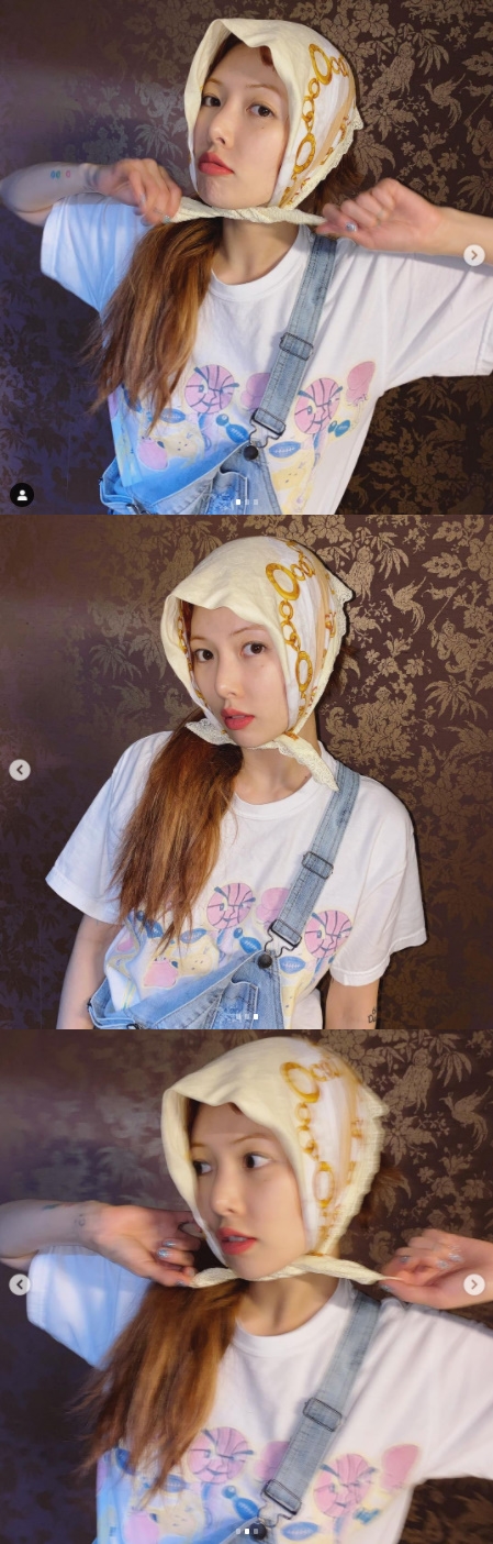 Singer Hyuna has boasted beauty during all-time classOn the first day of today, Hyuna posted several photos on his Instagram without comment.Inside the picture is a picture of Hyuna playing with a scarf on his face in suspender pants.The netizens are responding that they are too cute and happy to see their faces.On the other hand, Hyuna and Dunn appeared on the SBS entertainment program Ugly Our Little and showed off their unchanging love for 6 years.hyuna Instagram