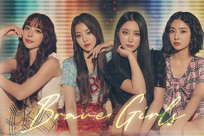 2017년 3월 발매한 곡 '롤린'으로 음원 차트 역주행 기록을 쓰고 있는 브레이브걸스. 브레이브걸스 공식 페이스북