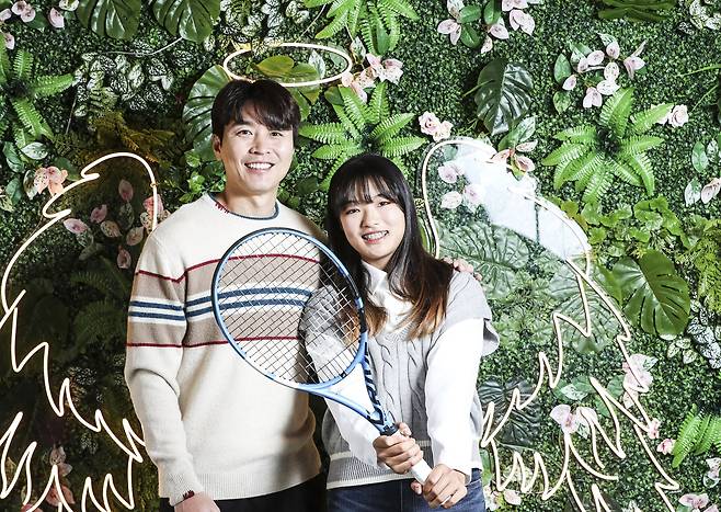 인천 송도 집 근처에서 만난 이동국과 테니스선수인 딸 재아. 김경록 기자