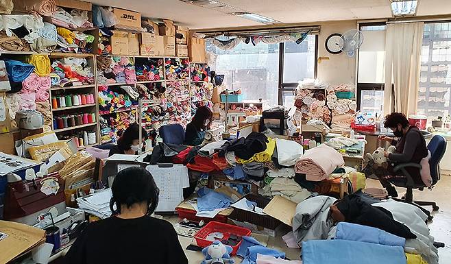 토이테일즈 인형 병원 내부 모습.