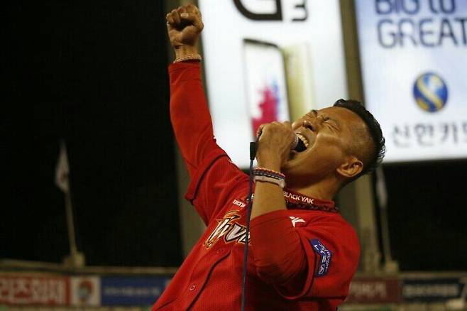 정영석 SSG 랜더스 응원단장은 그 누구보다 바쁜 스토브리그를 보내는 사람이다. / 치어킹코리아 홈페이지