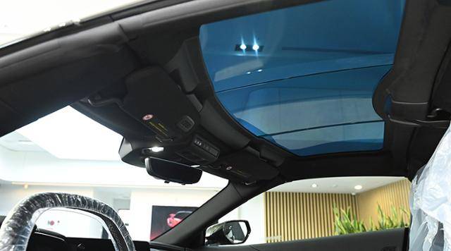 쉐보레 콜벳 C8 스팅레이