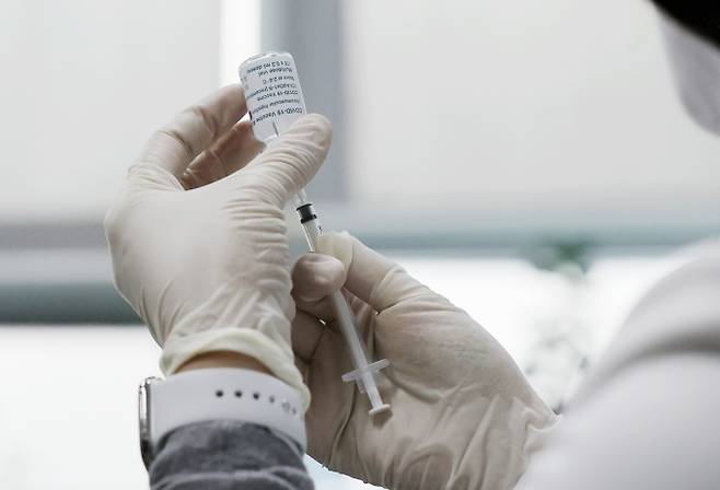 오스트리아 보건 당국(BASG)이 7일(현지시간) 코로나19 아스트라제네카(AZ) 백신 사용을 잠정 중단하기로 했다. [사진공동취재단]