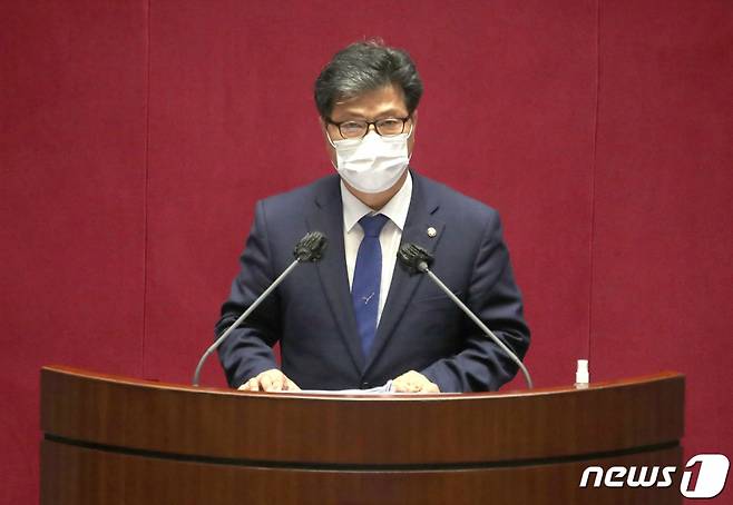 서영석 더불어민주당 의원이 17일 오후 서울 여의도 국회 본회의에서 열린 교육·사회·문화 분야 대정부질문을 하고 있다. /사진=뉴스1