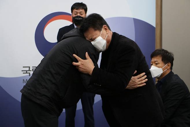 '사죄와 용서' 5·18 가해자와 피해자의 만남 [5·18민주화운동진상규명조사위원회 제공. 재판매 및 DB 금지]