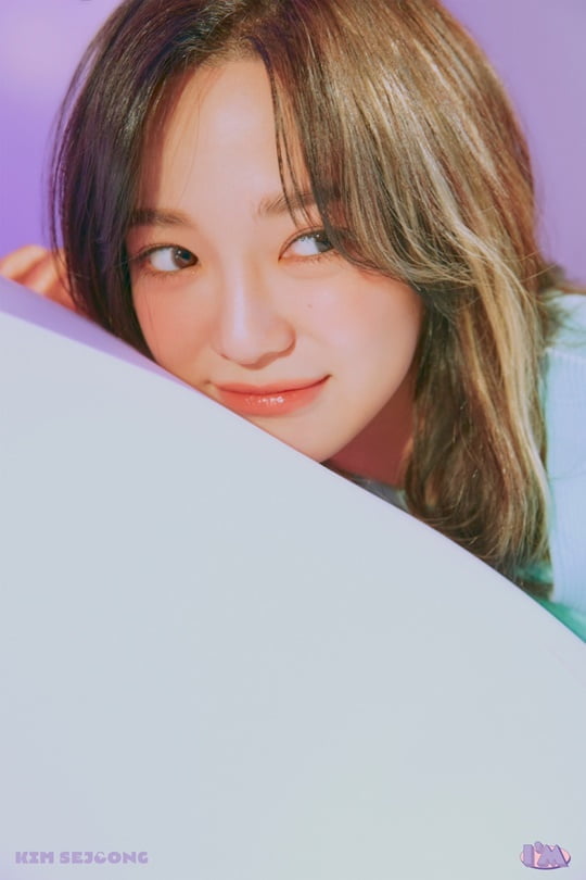 Kim Se-jeong will return to his second mini album on March 29th.Kim Se-jeong posted an official photo on the official SNS channel at 0:00 on the 19th, along with the phrase Kim Se-jeong 2nd MINI ALBUM [Im] OFFICIAL PHOTO and posted a full-scale comeback signal.Kim Se-jeongs playful eyes and cute smiles in the public official photo gave a comfortable mood, and the fresh visuals that caught the attention of the viewers.Along with a lovely official photo, it was revealed that Kim Se-jeongs second mini albums album name Im (Im) and release date will be March 29th.On the 17th, information on Kim Se-jeongs second mini album, which amplified his curiosity about comeback through a unique error Kodkod teaser that caused various reasoning, was finally revealed.Expectations are rising that Kim Se-jeong, who has captured the hearts of music fans with warm emotions and healing voices through various songs, from Solo songs Flower Road and Tunnel to his first mini album Flower Minute released last year and digital single Whale, as well as his own candid story by participating in writing and composing, will deliver a message through his second mini album Im.Meanwhile, Kim Se-jeongs second mini-album Im will be released on various music sites at 6 pm on March 29th.