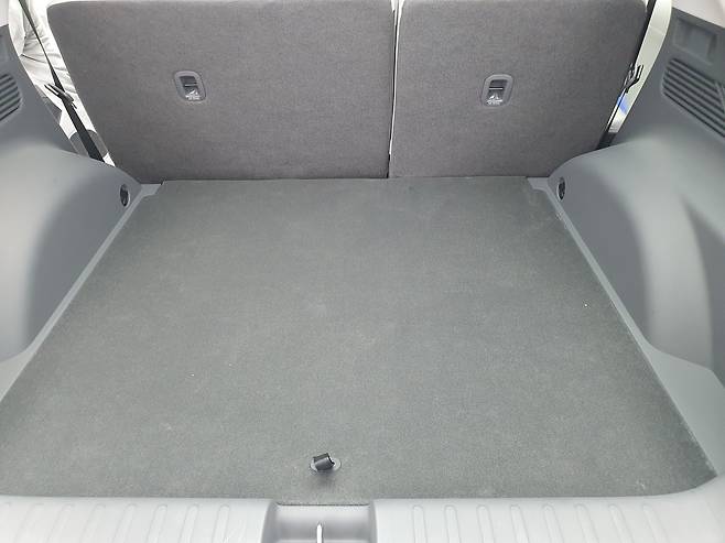 서울 용산구에 전시된 아이오닉5 실물 모습./류정 기자