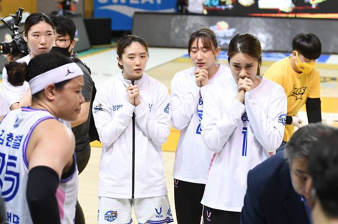 2020-21 플레이오프 삼성생명 박하나(맨 오른쪽). /WKBL