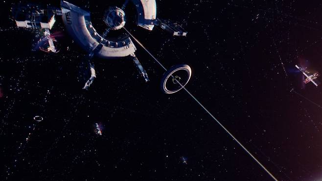 영화 승리호에 등장한 우주 엘리베이터 [영화 승리호 캡처]