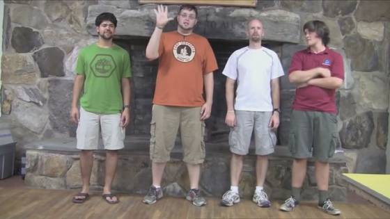 인터넷 상에는 여러 방식으로 제작된 구전동요 버전의 아기상어가 존재한다.