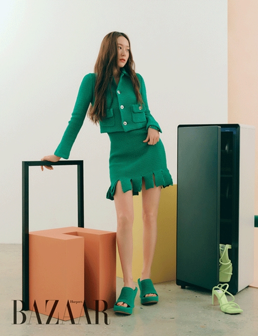 Fashion magazine Harpers Bazaar has released a picture of Krystal Jungs colorful fashion.Krystal Jung unhappily revealed the aspect of the artist in the April issue of Harpers Bazaar, a fashion magazine published on the 20th.Krystal Jung, who languidly and sometimes posing in a colorful costume in a space reminiscent of a gallery, catches the eye.Especially, even though it was the first shooting with home appliances, it was not awkward at all, and it led to the cheers of the staff every cut.In an interview after the filming, Krystal Jung said, The movie Abby Gyu-hwan, which was released at the end of last year, was selected without worrying as soon as I read the script.When I heard the character explanation, I was surprised. Suddenly, I was pregnant? But after reading the script, I liked the character Toyle.I thought there was no reason not to do it, and I did not think it would be much different from pregnant women. When asked about how to accept an unperfect moment like in a movie, he said, I always think that I can not be perfect every time because I do not think I am perfect.I was not really that stressed about the stage when I was in the field for a long time, but I did a lot of work to make it perfect, but I did not work with great burden.I came to the filming place with half an expectation of worry, but the appliances were so beautiful.It seems that I was able to naturally melt into the space. I also talked about V logs, which became an issue with my mother recently.When asked if Krystal Jungs dignity seemed to come from his family, he said, My mother always gives us energy, so I have never felt that I am not embarrassed or envious of anyone.I think thats what happened because of your good environment. In fact, my mother is the most chic of all my, my sister, and my mother.We are just chic in image, and if we get close, we are not. www.mydaily.co.kr